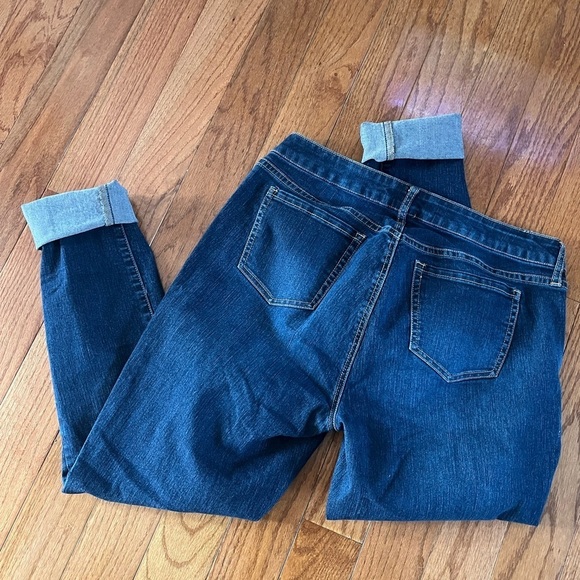 TORRID Tall Curvy Cuffed Skinny Blue Jeans Women's 12T Classic 5 pocket Denim - Picture 11 of 11